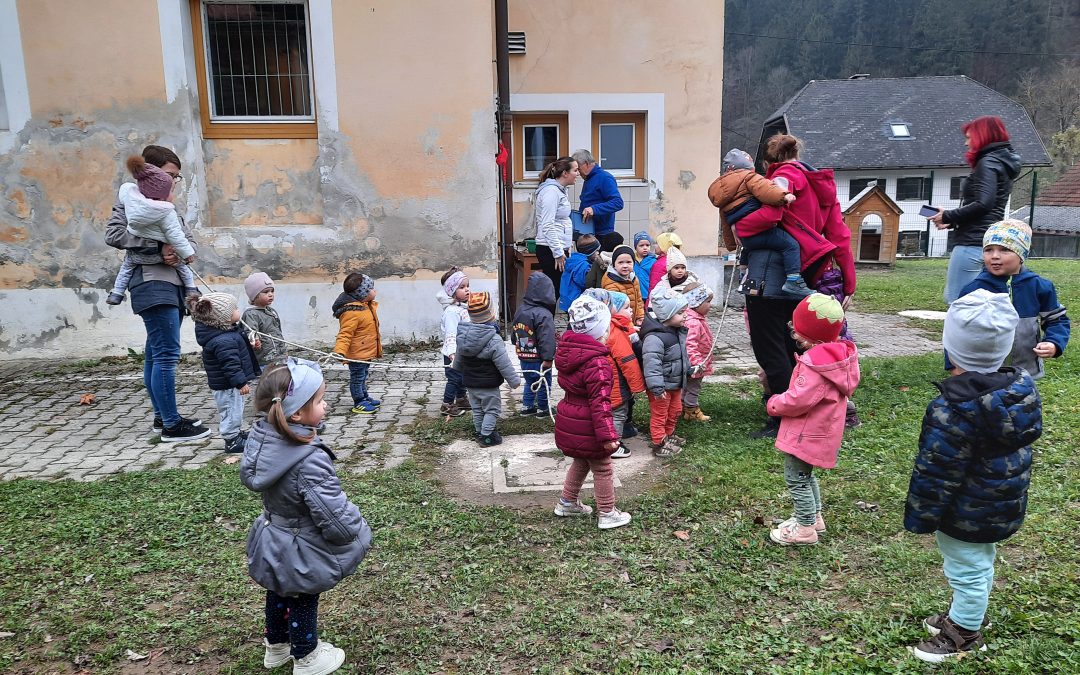 JESENOVANJE S »TETO JESEN« V MONTAŽNI STAVBI VRTCA