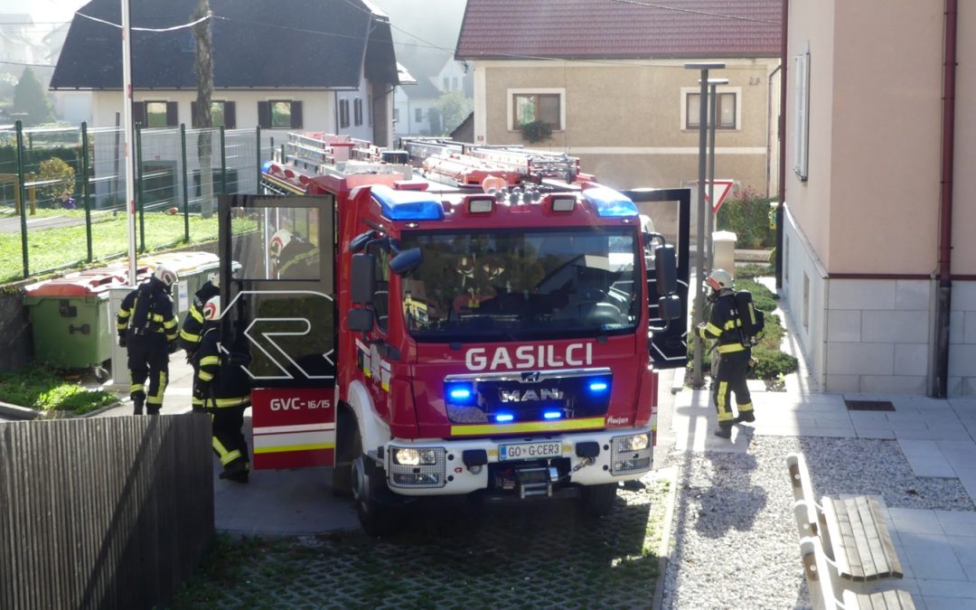 Požar v prostorih OŠ Cerkno – požarna vaja