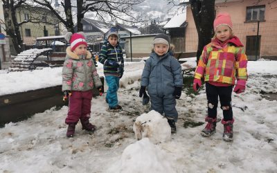 Zimsko veselje v skupini Pikapolonice